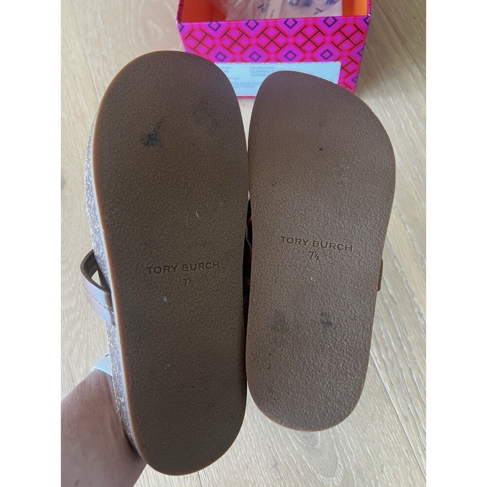 Tory Burch Brown Cutout Logo Thong Sandals - Picture 6 of 8